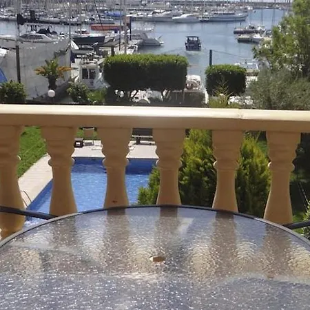 Aptos. Marina Puerto Torrevieja